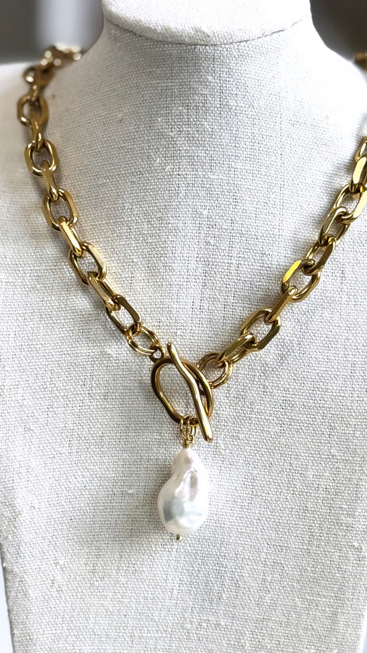 Baroque Pearl Necklace