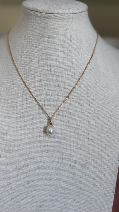Daydream Pearl Necklace