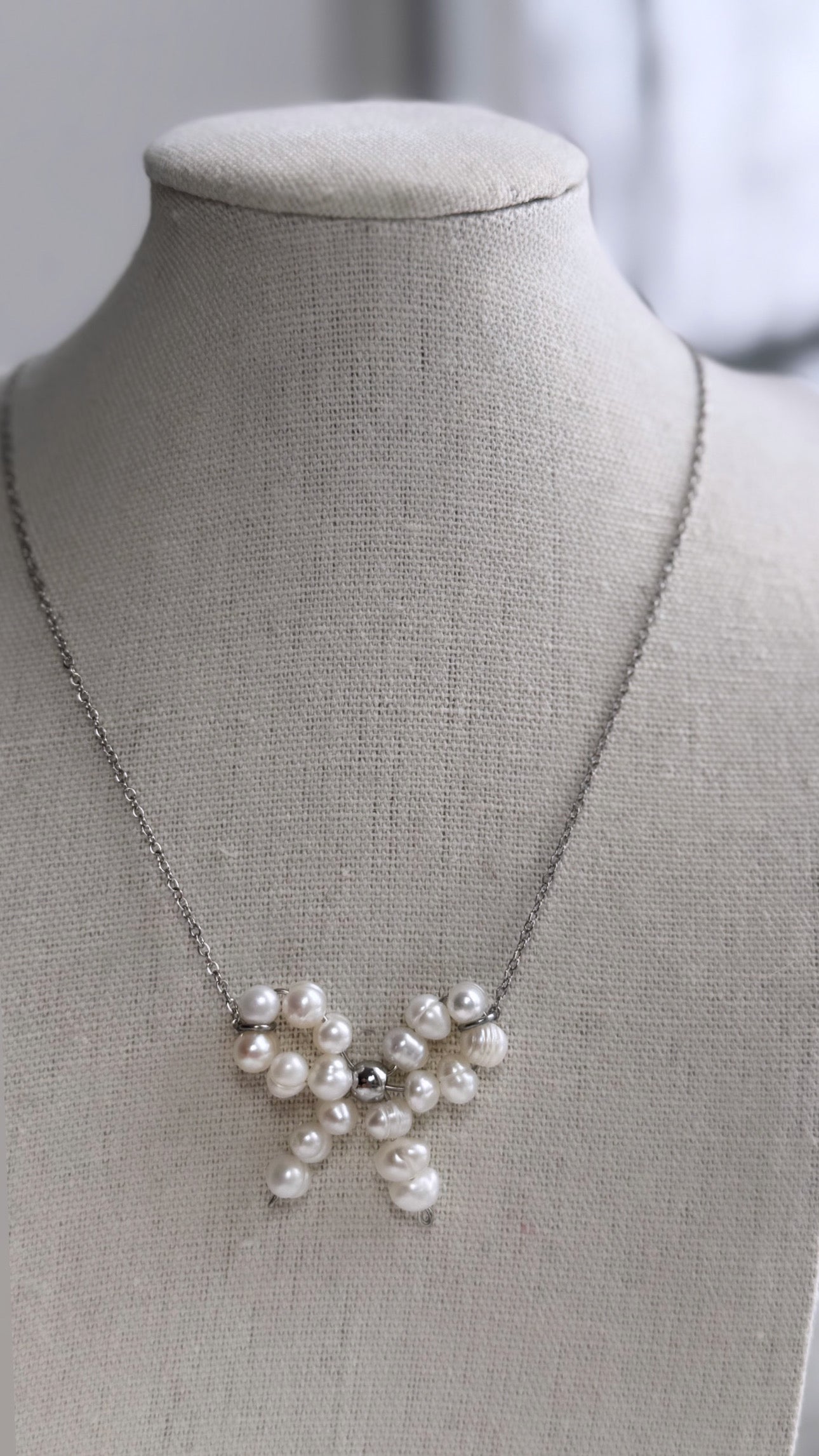 Freshwater Pearl Bow Necklace