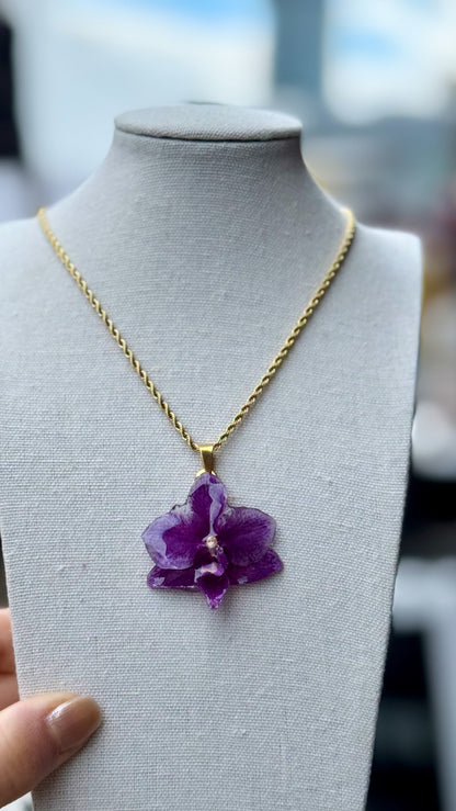 Violet Necklace