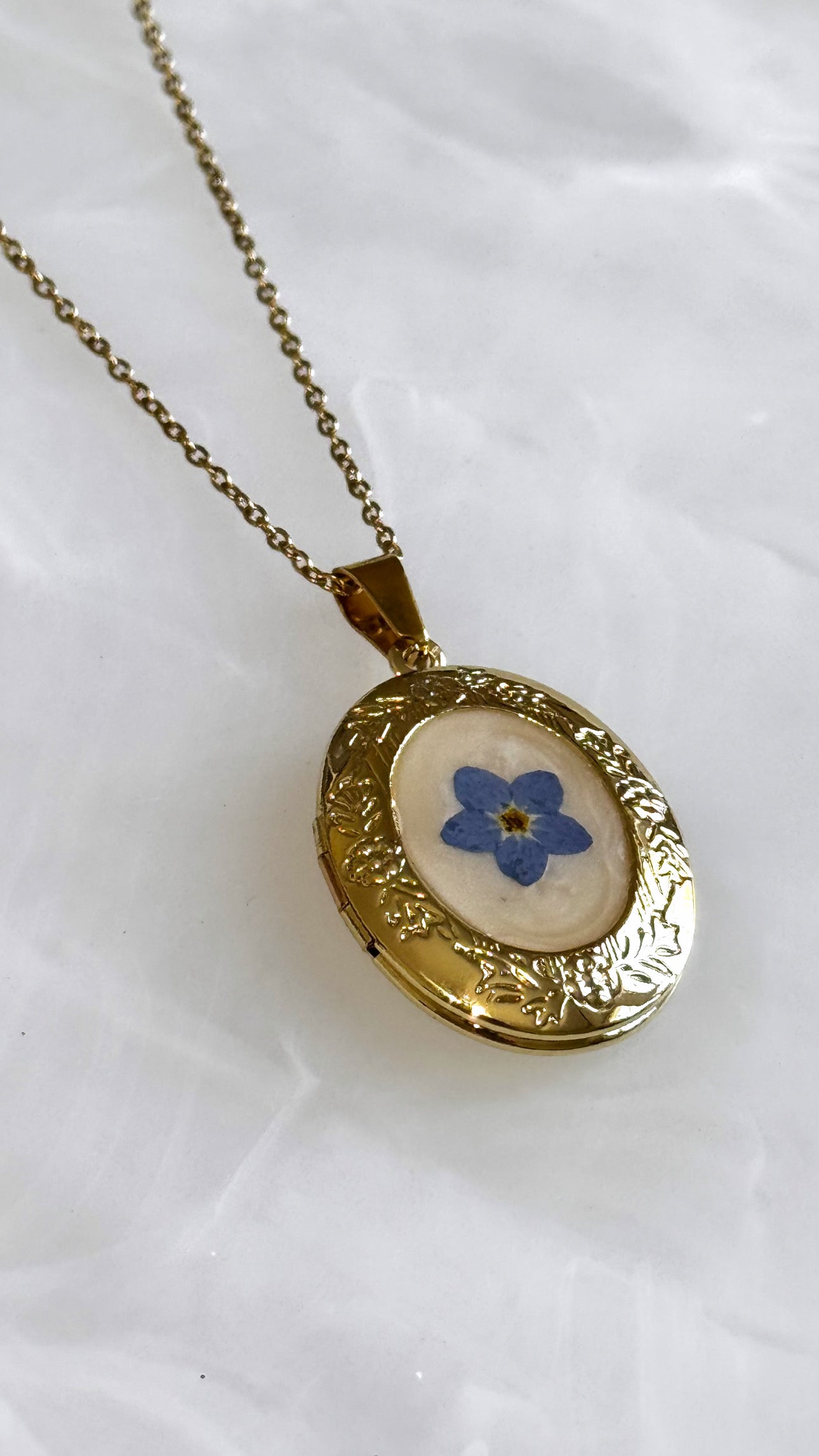 Real Flower Locket Necklace – Isabelle Handmade Jewelry
